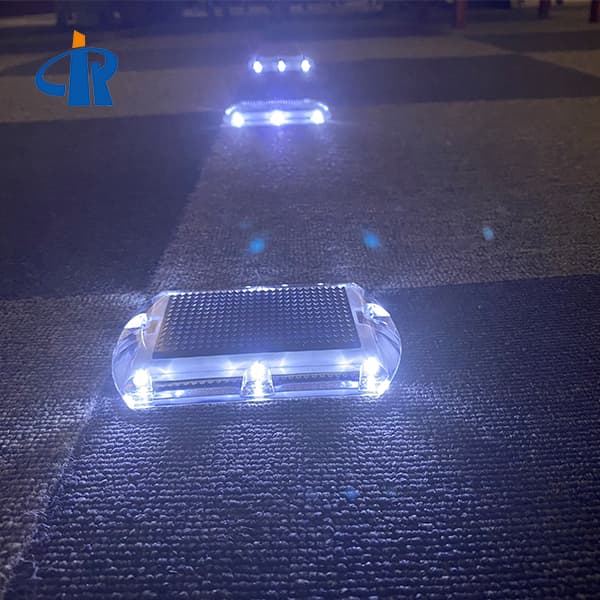 <h3>LED Road Stud Solar Powered | LED Stud Light | Street Light </h3>
